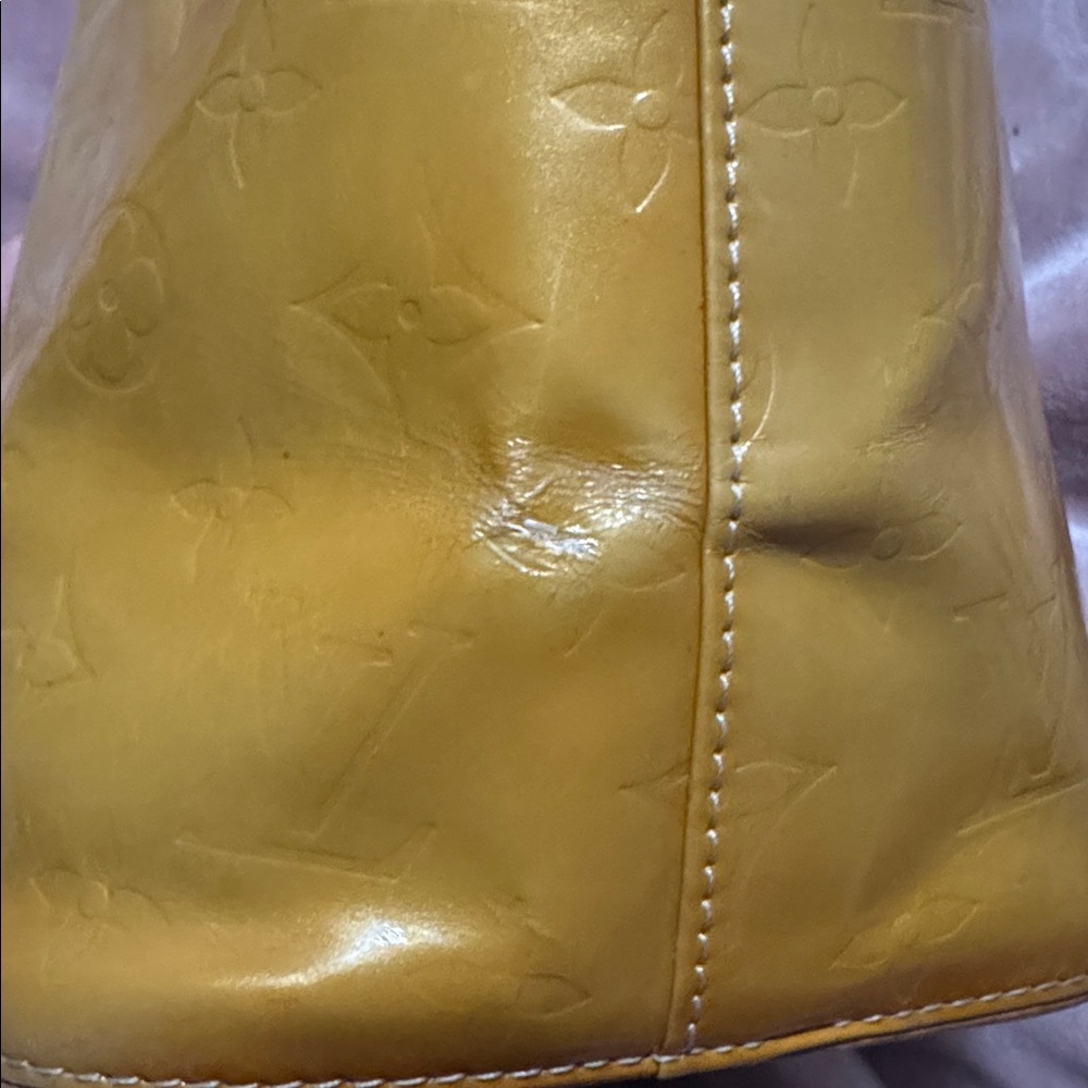 Louis Vuitton yellow/gold Vernis Tote - Picture 9 of 12